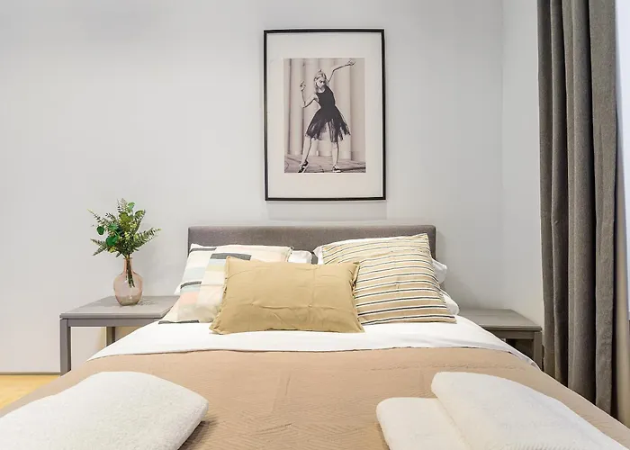 P&o Serviced Warecka Street وارسو